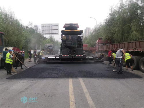 路面修復(fù)不及時(shí) 市政設(shè)施破損臟污 空中線纜整治緩慢 哈市一批路橋和市政設(shè)施問(wèn)題被曝光鳳凰網(wǎng)黑龍江 鳳凰網(wǎng)